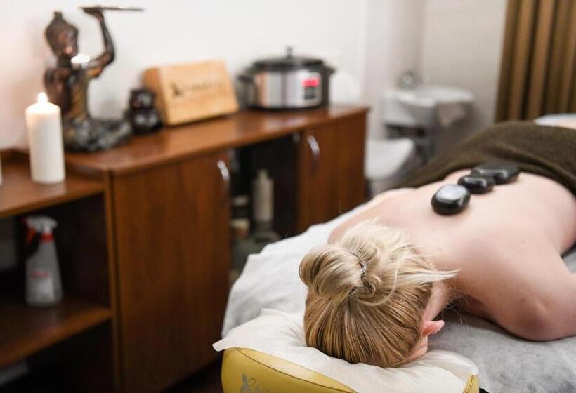 בית מלון כפרי Atena Wedding, Business & Spa