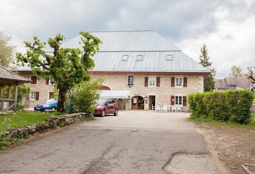 Отель Auberge Du Coude