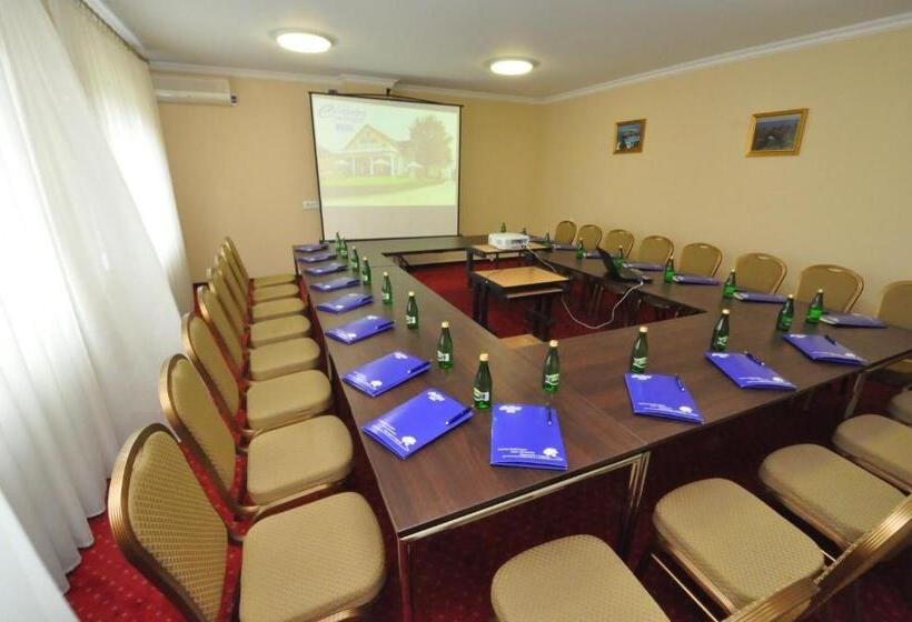 Отель Chabrowy Dworek