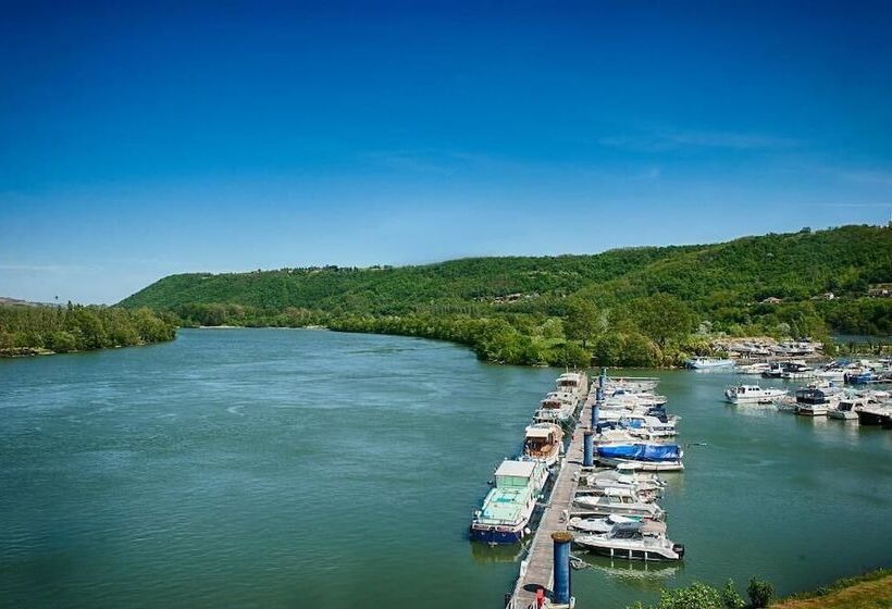 בית מלון כפרי Hôtel Le Bellevue