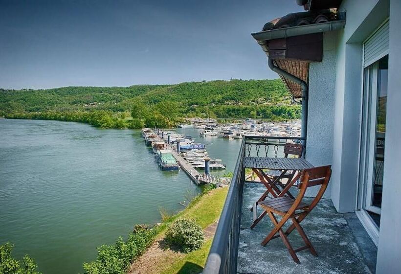 בית מלון כפרי Hôtel Le Bellevue