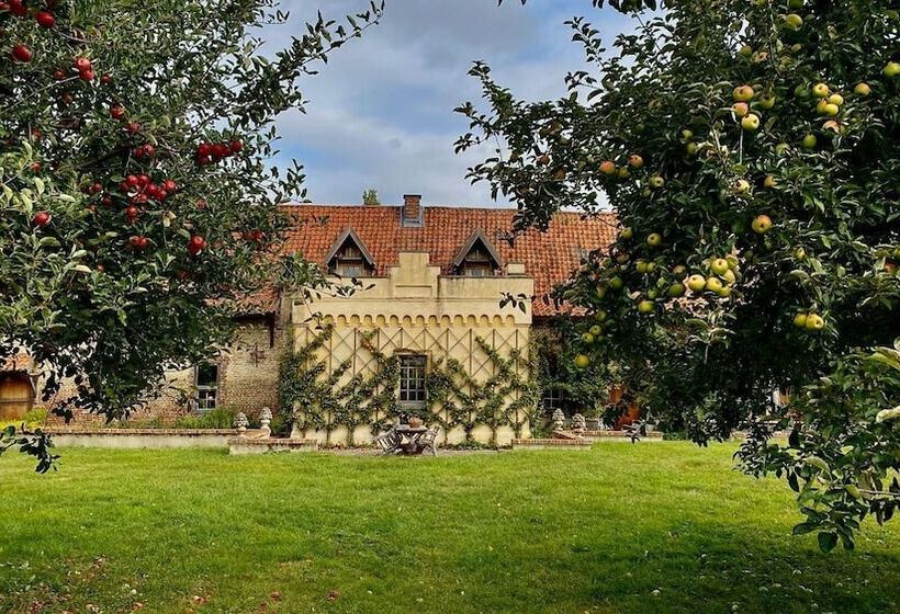 فندق Kasteelhoeve De Kerckhem