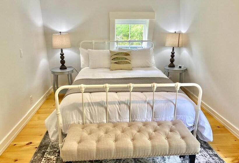 فندق Oakland House Seaside Inn & Cottages