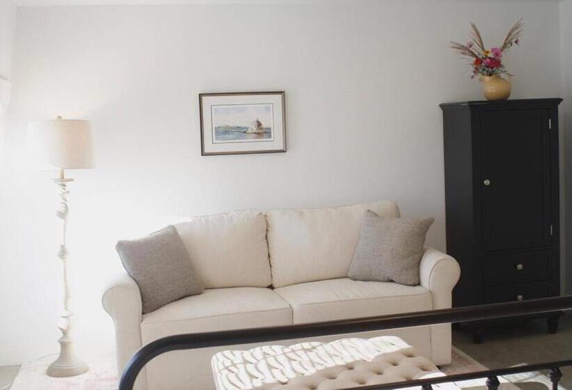 فندق Oakland House Seaside Inn & Cottages