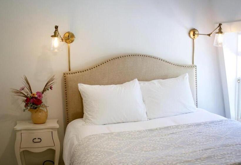 فندق Oakland House Seaside Inn & Cottages