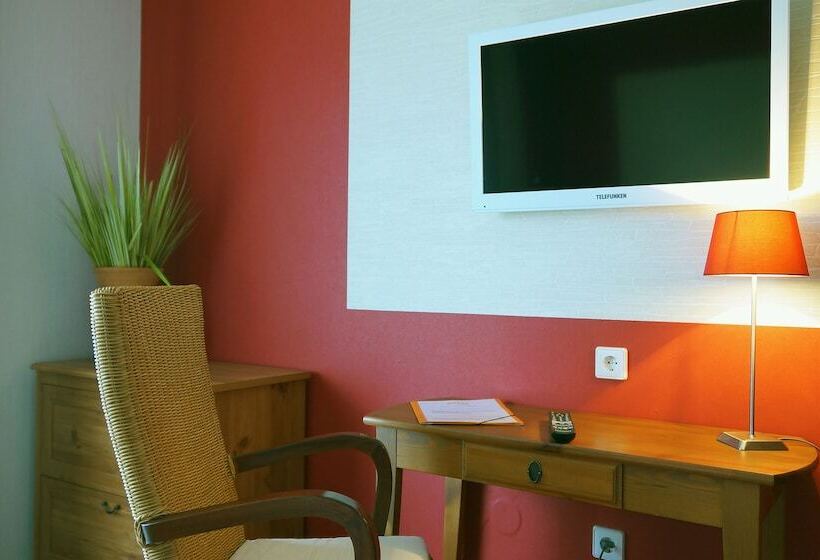 Отель Pension Tannenhof