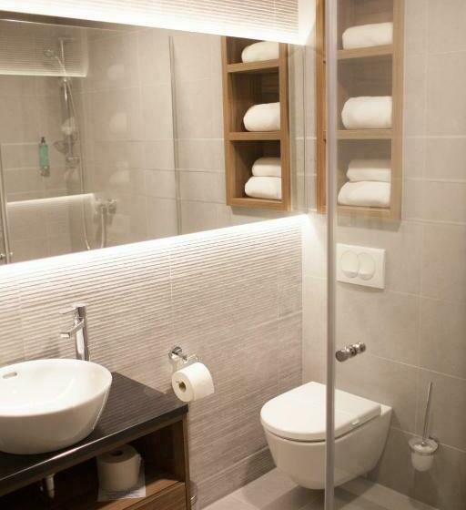 ホテル Restauracja Piwnica Rycerska