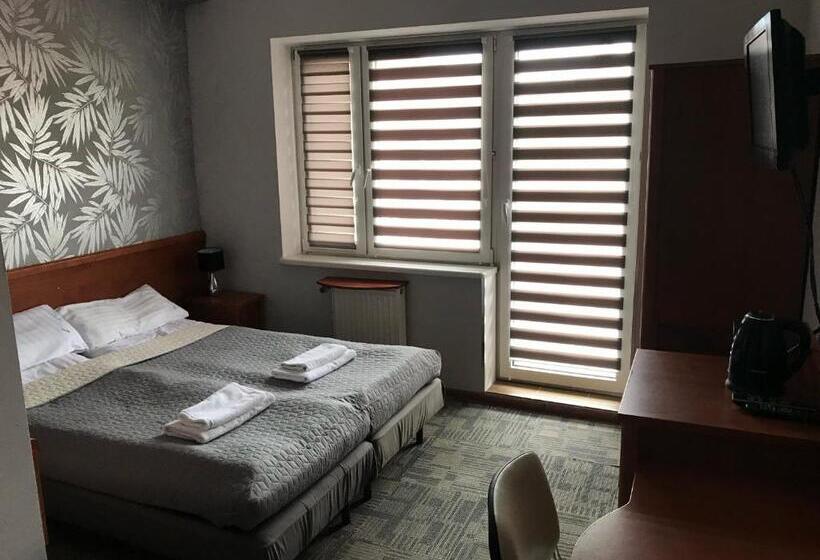 בית מלון כפרי Polaris Krynica Morska