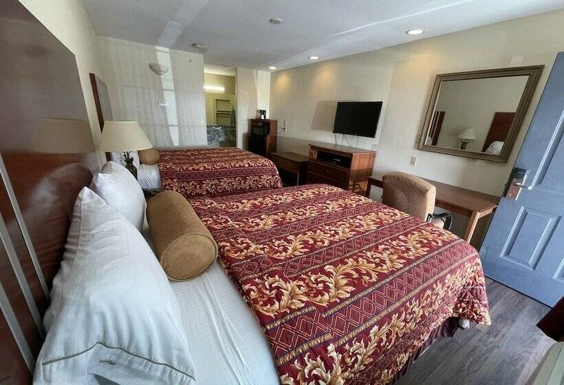 酒店 Riviera Inn & Suites