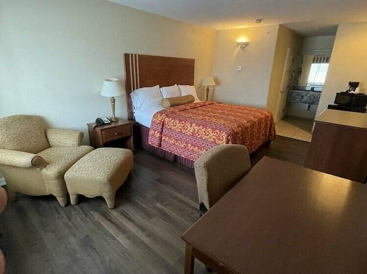 酒店 Riviera Inn & Suites