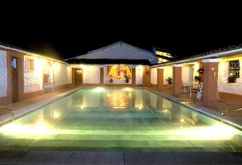 هتل & Spa Laguna Seca