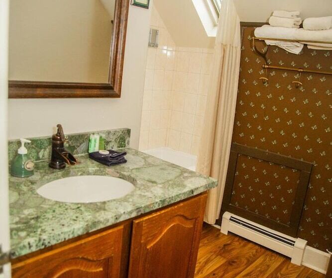 فندق The Sylvan Inn