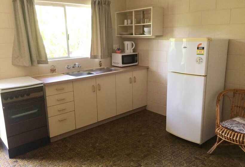 هتل Villa Shangri La