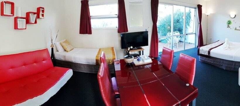 Ann’s Volcanic Motel