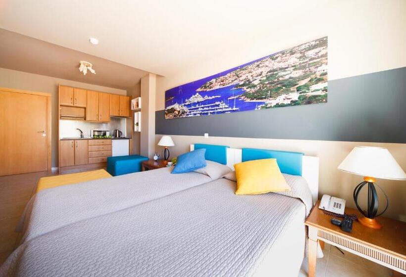 Sechi Aparthotel Marbella