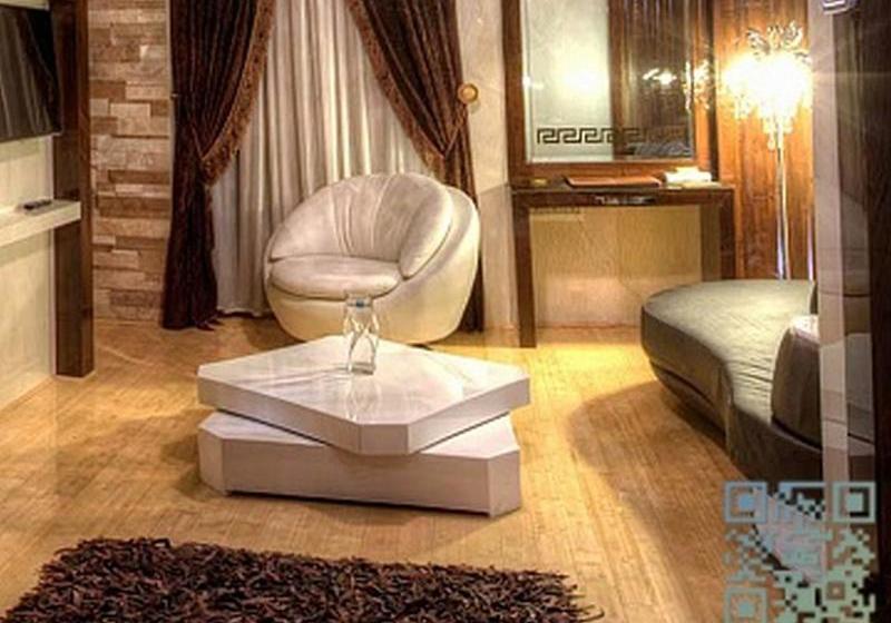 Darvishi Royal Hotel