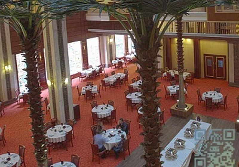 Darvishi Royal Hotel