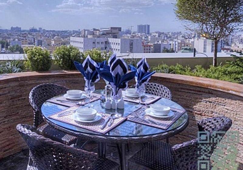 Darvishi Royal Hotel