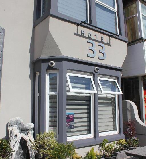 בית מלון כפרי 33