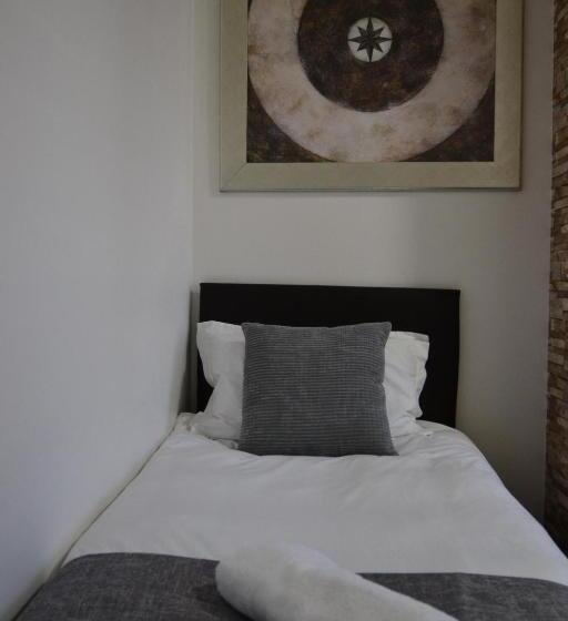 בית מלון כפרי 33