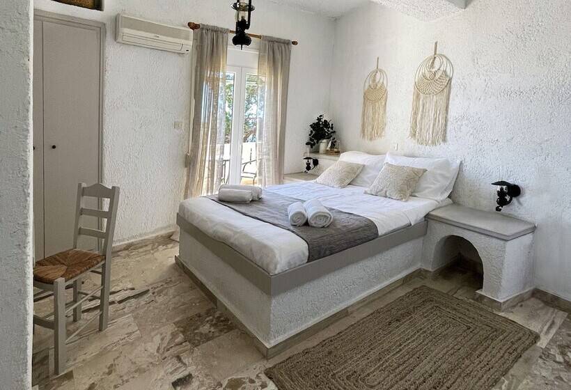 בית מלון כפרי Achlia