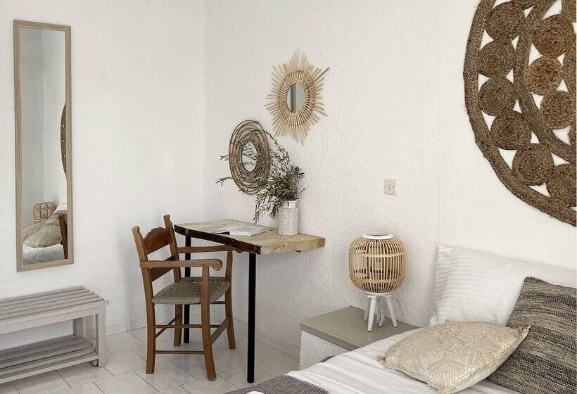 בית מלון כפרי Achlia