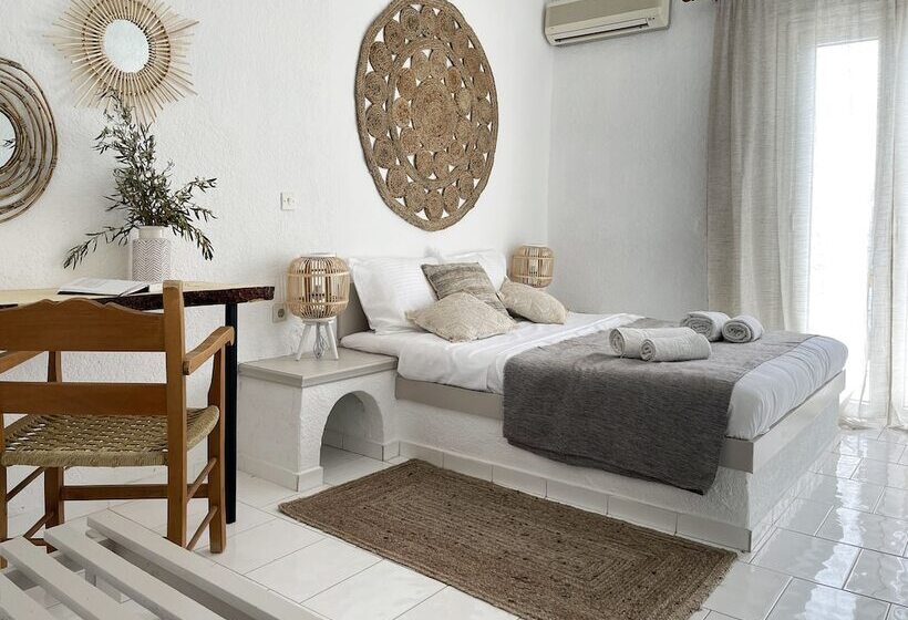 בית מלון כפרי Achlia