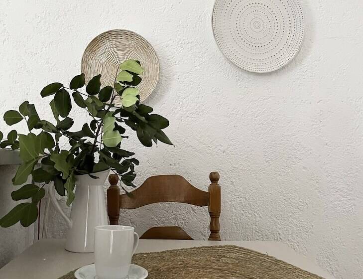 בית מלון כפרי Achlia