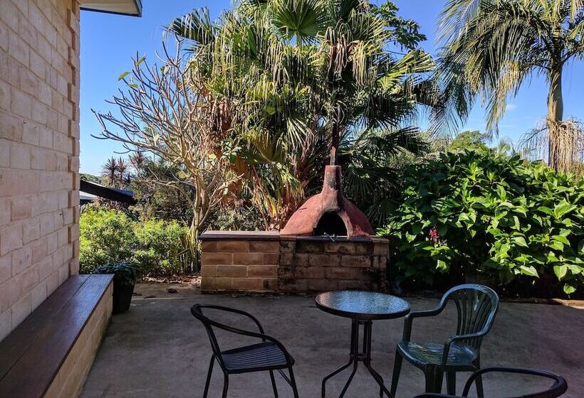 هتل Alstonville Country Cottages