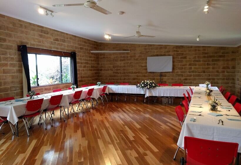 هتل Alstonville Country Cottages