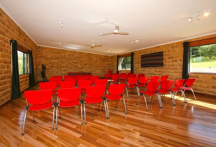 هتل Alstonville Country Cottages