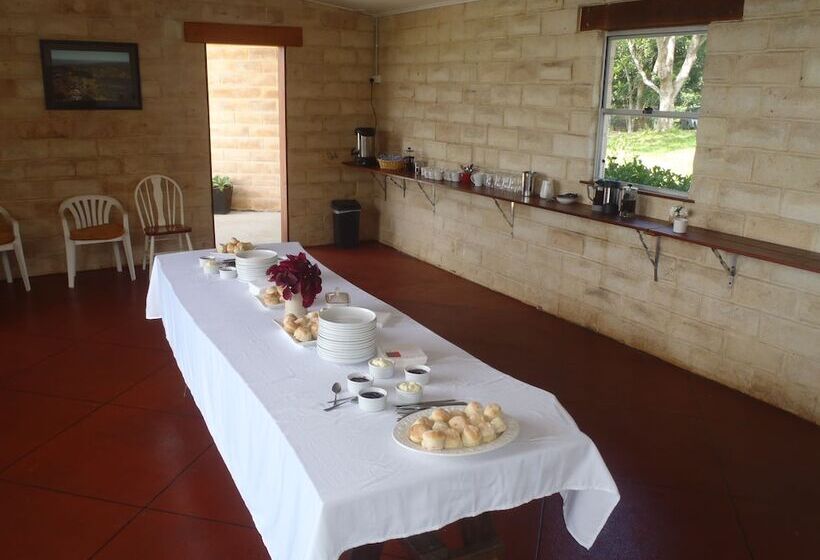 هتل Alstonville Country Cottages