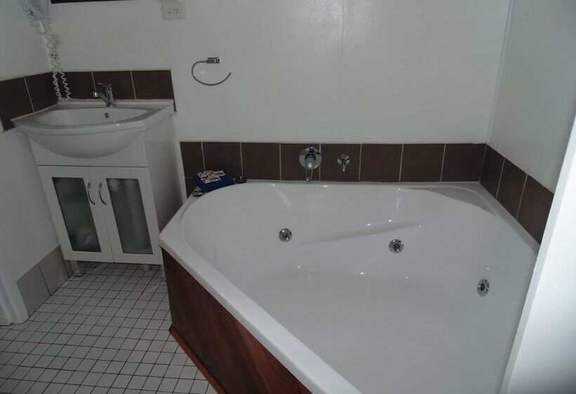 هتل Alstonville Country Cottages