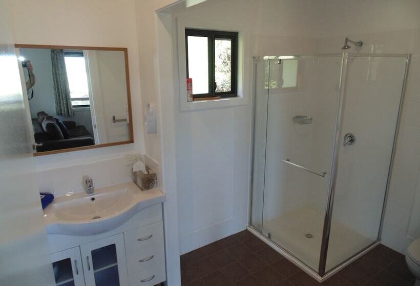 هتل Alstonville Country Cottages