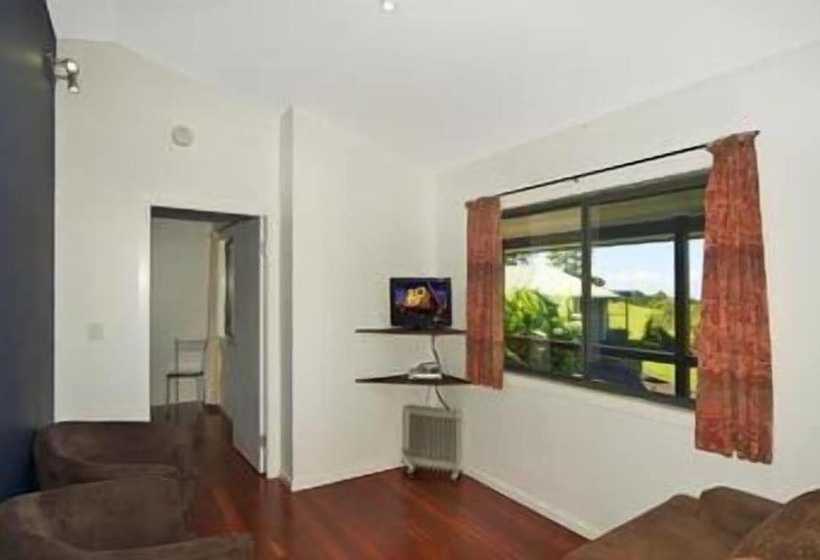 هتل Alstonville Country Cottages