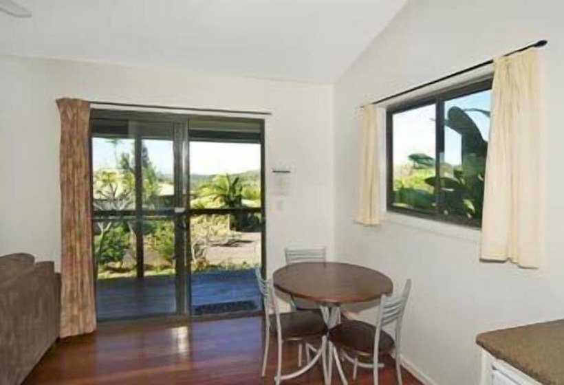 هتل Alstonville Country Cottages