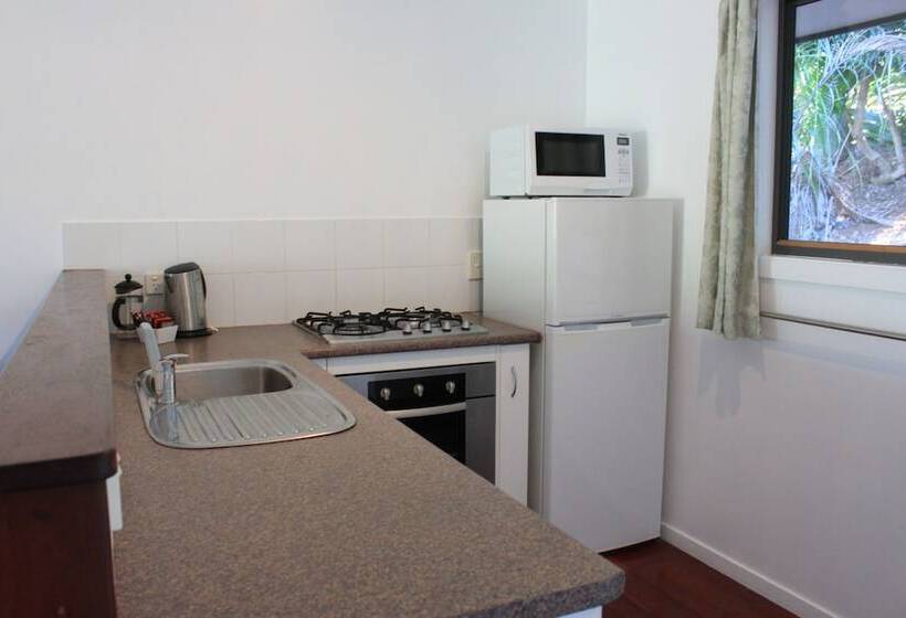 هتل Alstonville Country Cottages