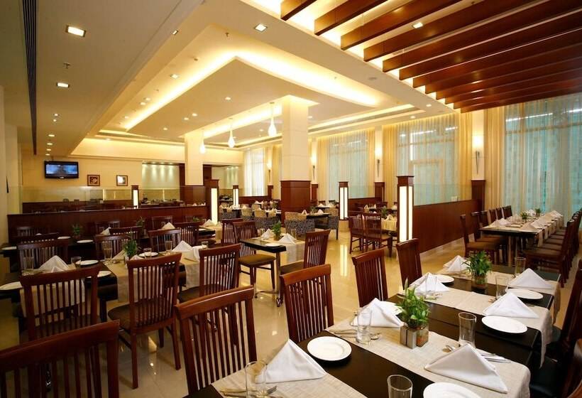 בית מלון כפרי Ambrosia Sarovar Portico