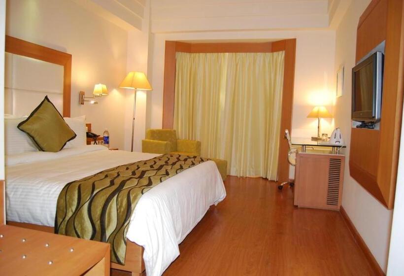 בית מלון כפרי Ambrosia Sarovar Portico