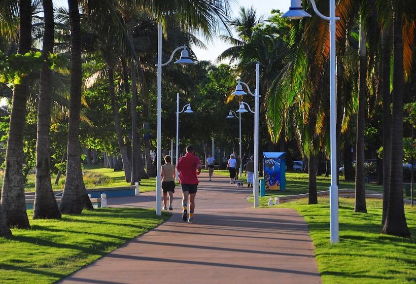 فندق Aquarius On The Beach