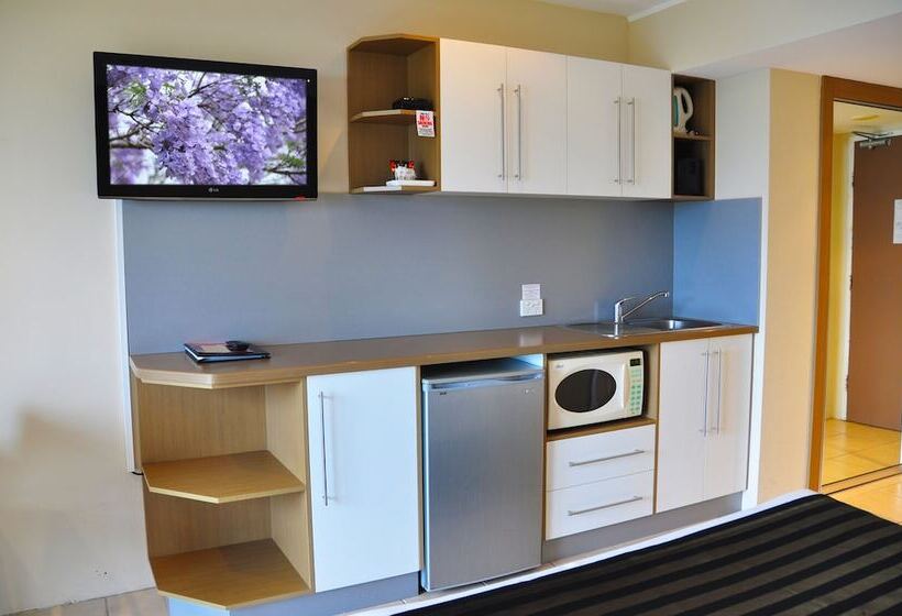 هتل Aquarius On The Beach