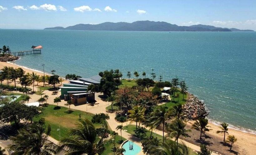 فندق Aquarius On The Beach