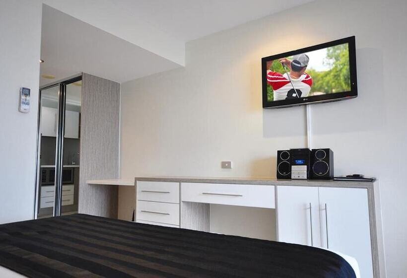 فندق Aquarius On The Beach