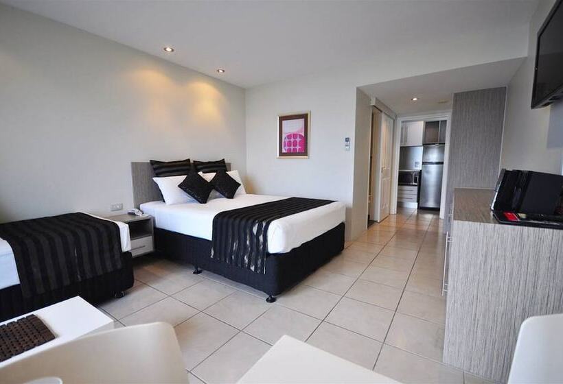 فندق Aquarius On The Beach