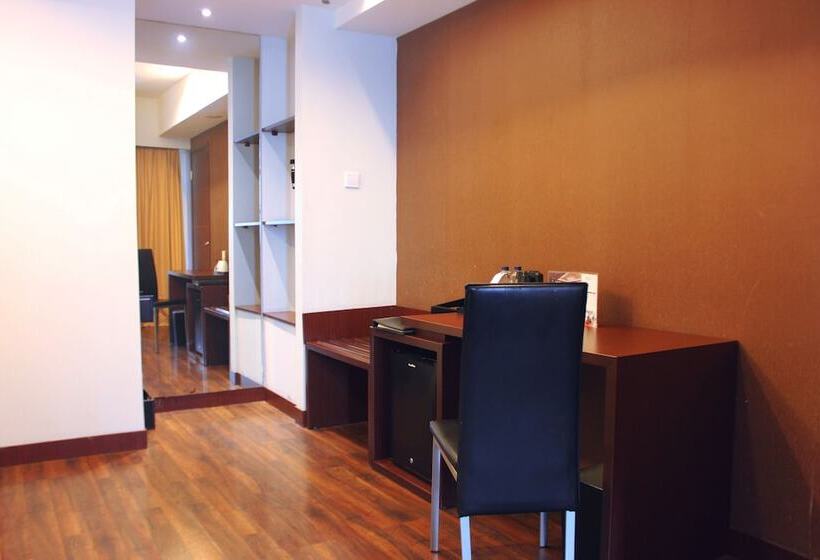 Aston Pluit Hotel & Residence