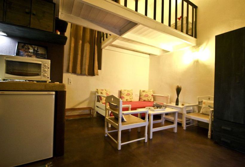 בית מלון כפרי Atlantis Houses