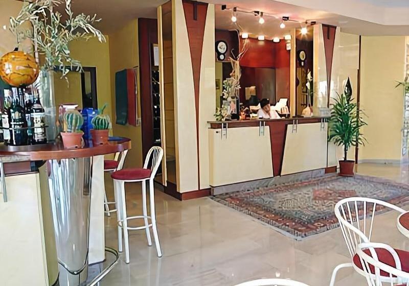 בית מלון כפרי Ausonia