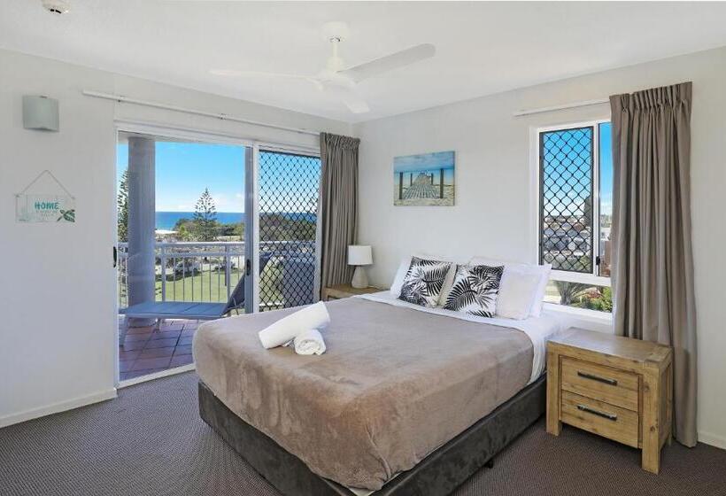 هتل Beachside Resort Kawana Waters