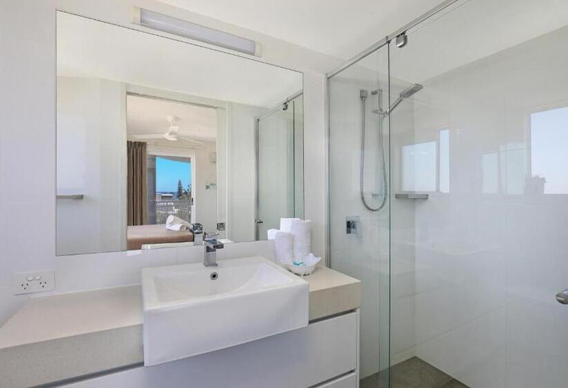 هتل Beachside Resort Kawana Waters