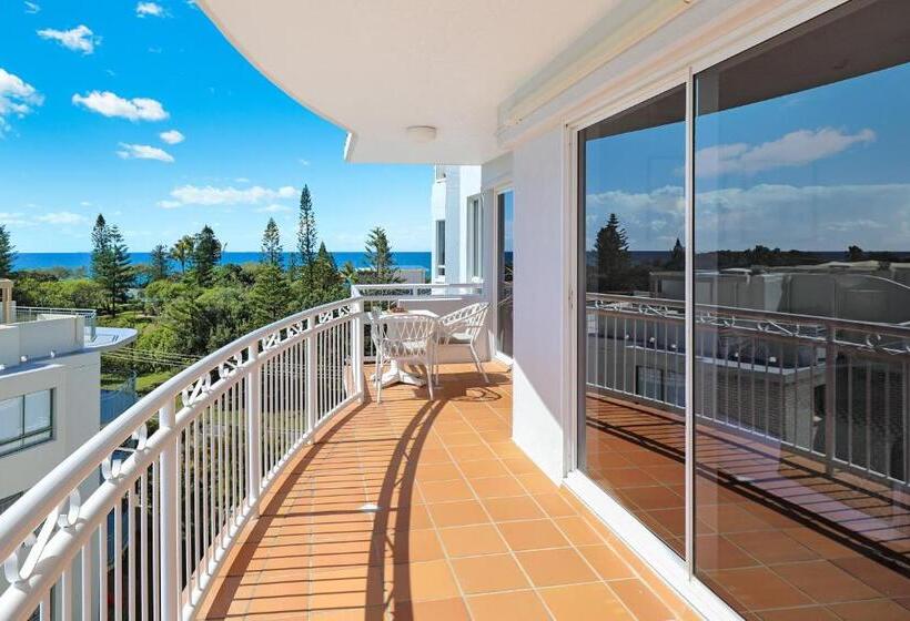 هتل Beachside Resort Kawana Waters